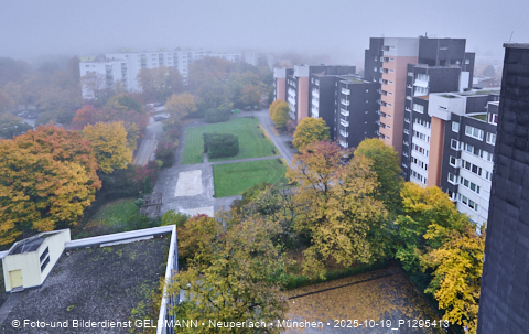 19.10.2025 - Blick aus meinem Burgfenster im Marx-Zentrum
